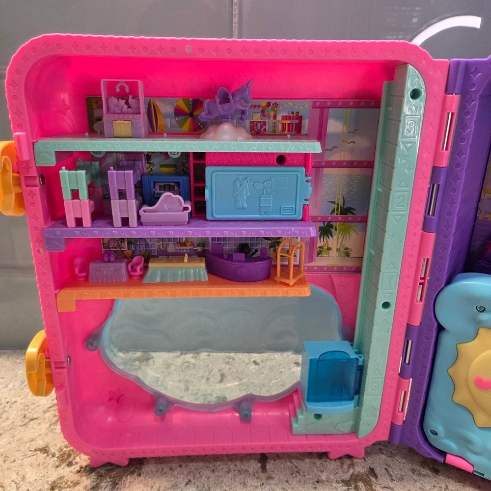 Polly Pocket Starlight Castle Unicorn Party Suitcase Playset HKV43 Pink Purple